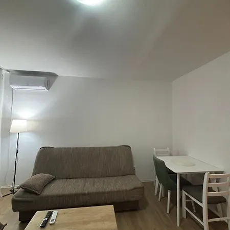 Ana Apartment